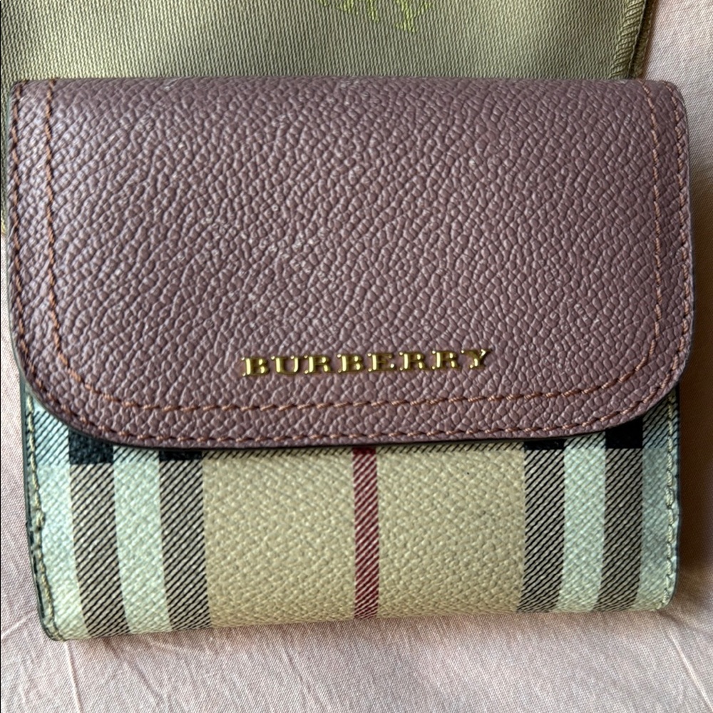 Burberry Compact Wallet - Picture 2 of 10